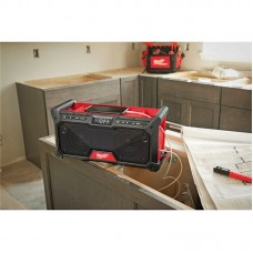 Акумуляторне радіо M18 RADIO DAB+ IN2 MILWAUKEE