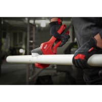 Різак для ПВХ труб до 60мм з храповим механізмом MILWAUKEE 4932464173