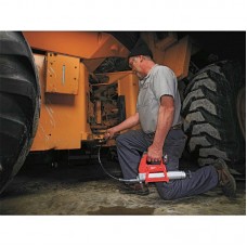 Шприц для змащування MILWAUKEE M12 GG-401B (Li-Ion 4Ач) 4933441675 (+ заряд. пристрій, 1 акум., в сумці