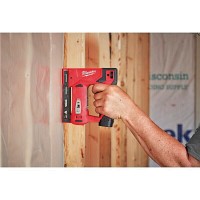 Степлер акумуляторний MILWAUKEE, M12 BST-202X (+ заряд.пристрій, 2 акум.X 2Аг, HD кейс)