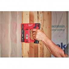 Степлер акумуляторний MILWAUKEE, M12 BST-202X (+ заряд.пристрій, 2 акум.X 2Аг, HD кейс)