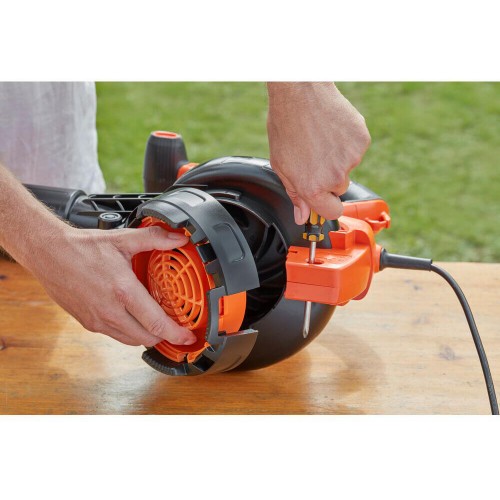 Садовий пилосос електричний BLACK+DECKER BEBLV301