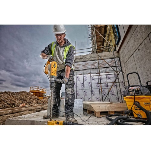 Перфоратор мережевий SDS-MAX DeWALT D25733K