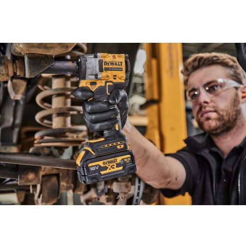 Гайкокрут ударний акумуляторний безщітковий DeWALT DCF921P2G