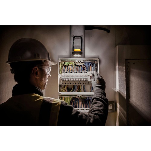 Ліхтар світлодіодний акумуляторний DeWALT DCL182