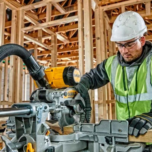 Пила торцювальна акумуляторна DeWALT DCS777T2