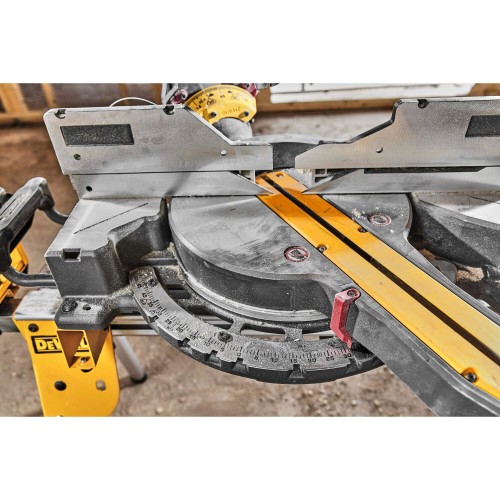 Пилка торцювальна акумуляторна безщіткова DeWALT DCS781X2