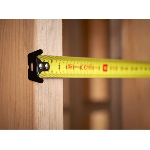 Рулетка вимірювальна CONTROL-LOCK довжиною 3 м, шириною 19 мм, в обгумованому корпусі, з подвійною шкалою STANLEY STHT37230-0