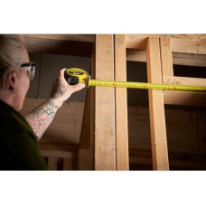 Рулетка вимірювальна CONTROL-LOCK довжиною 8 м, шириною 25 мм, в обгумованому корпусі, з подвійною шкалою STANLEY STHT37232-0