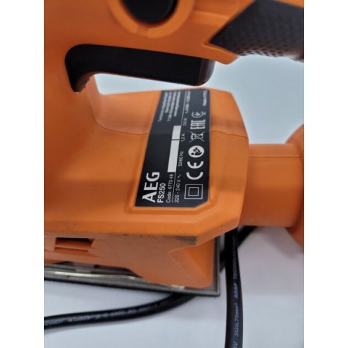 Віброшліфмашина AEG FS250 (4935472164)