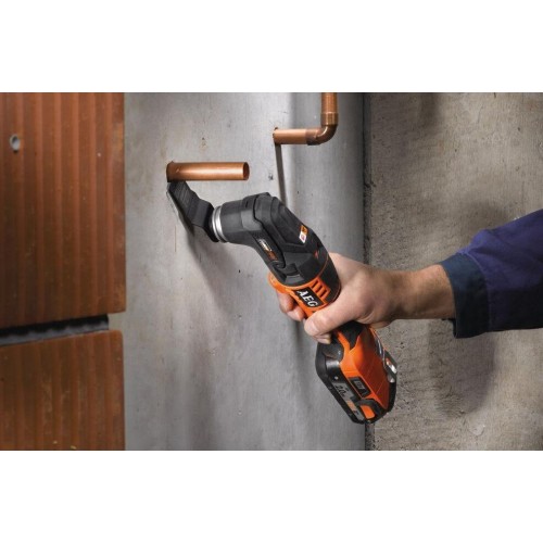 Багатофункціональний інструмент AEG OMNI18C-0KIT1X без АКБ и ЗП (4935446706)